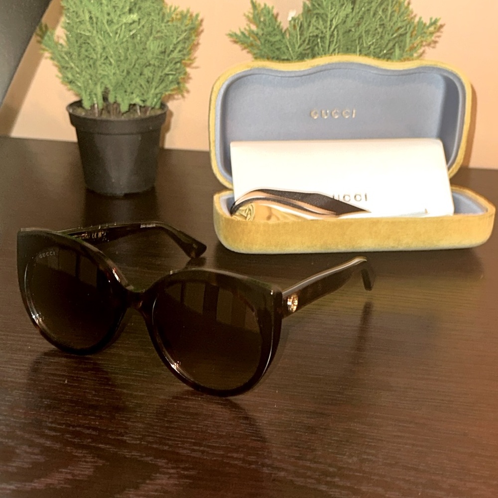 Gucci women’s Havana,